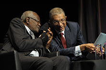 Je rencontre Lionnel Zinsou à La Mutualité à Paris pour le lancement (non) officiel de sa campagne présidentielle pour les élection au Bénin. ©photo @albinporcherel